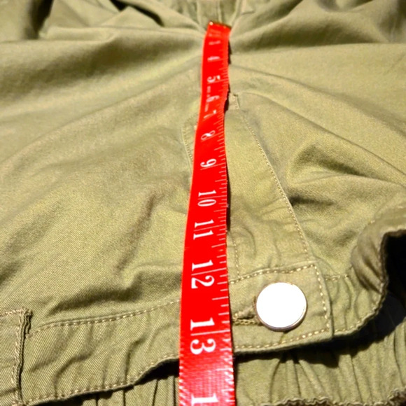 Liz & Me Sage Green Cargo / Utility Shorts Women Size 20W - Picture 12 of 15